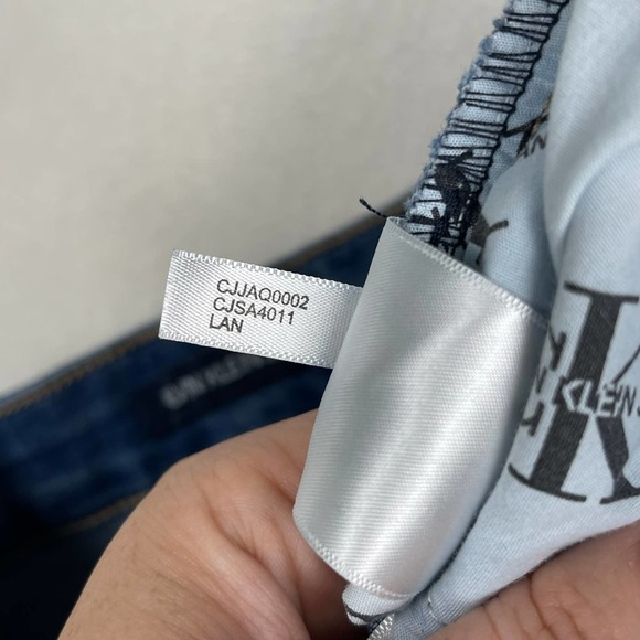 Calvin Klein Jeans Repreve Strait Leg Mid Rise Stretch Medium Wash SZ 10 30Waist - Picture 9 of 13